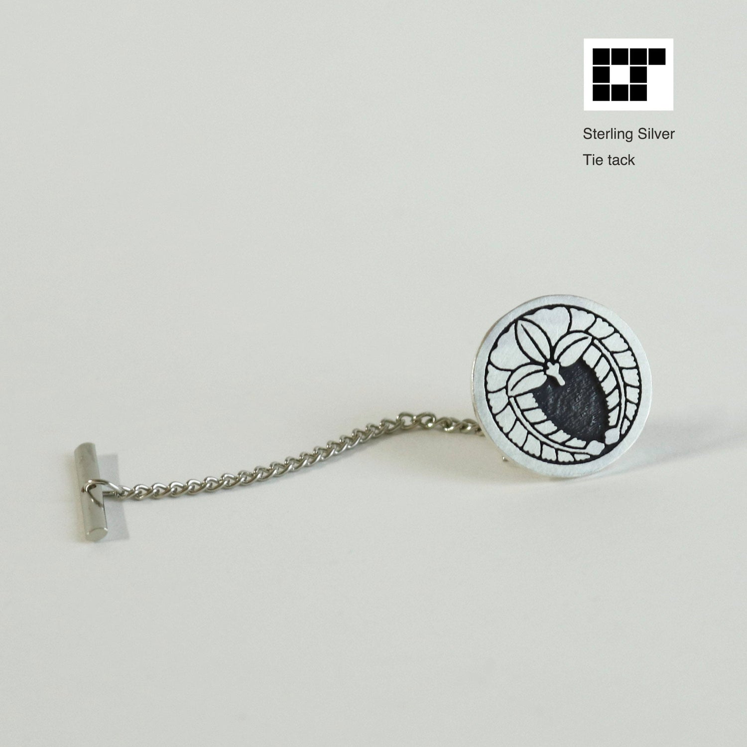 Tie tack / Lapel pin