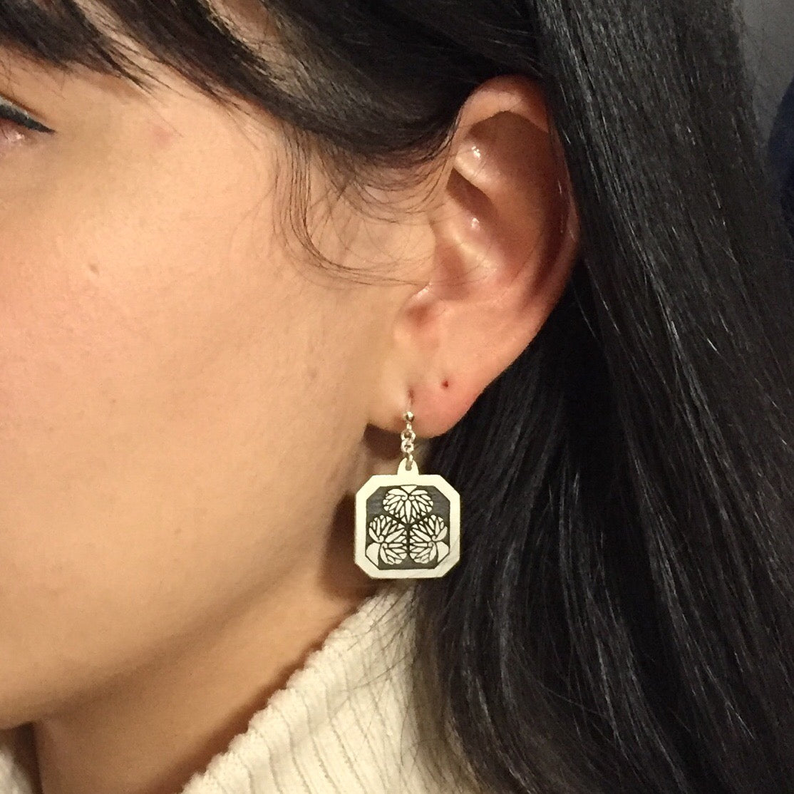 Kamon Earrings - Mitsumatsu