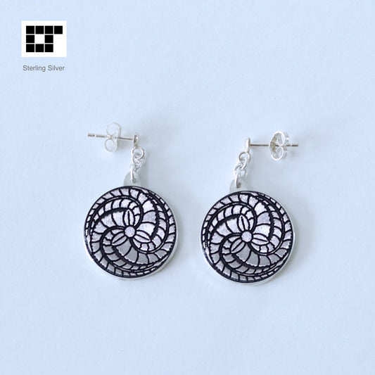 Earrings - Three Swirled Wisteria- 藤巴