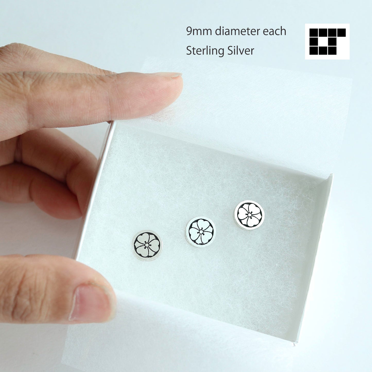 Kamon Earrings - Mitsumatsu