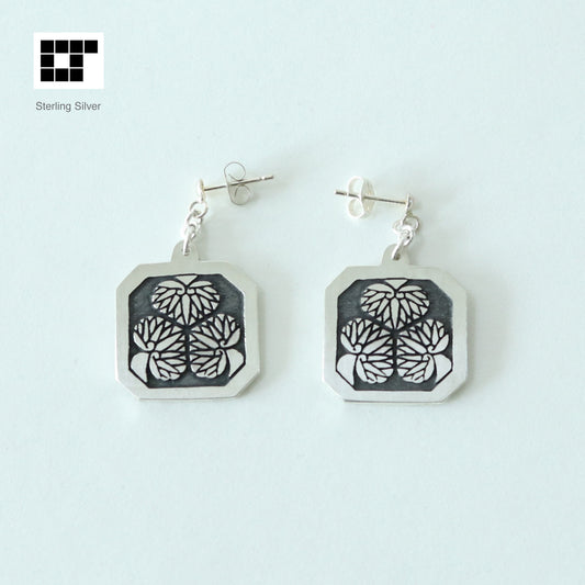 Earrings - Three Mallows in Octagon - 平隅切りミツ葵