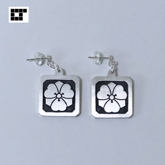 Earrings - Hirasumikiri Kadoni Kenkatabami - 平隅切り角に剣片喰