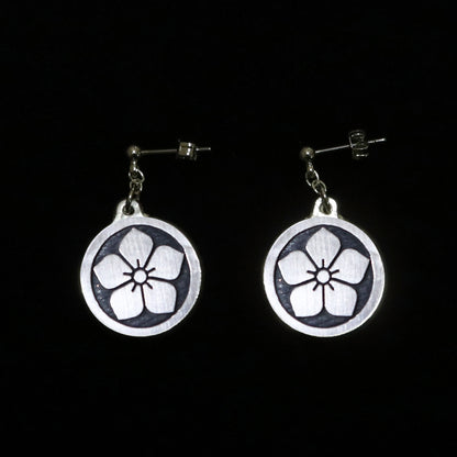 Kamon Earrings - 丸に桔梗 - Maruni Kikyo - A Bellflower in a circle