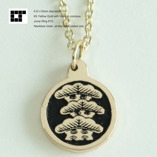 1/2"=13mm Pendant - Tilting Right Three Story Pine Tree in a circle - 丸に右三階松 : Maruni Migi Sankaimatsu