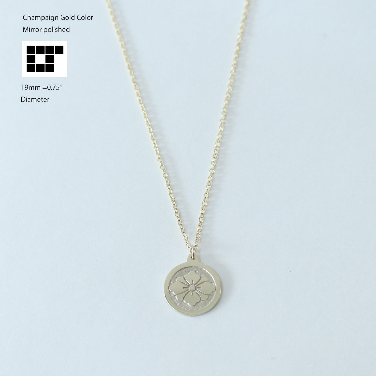 Pendant - Swords and Hanabishi in a circle - 丸に剣花菱