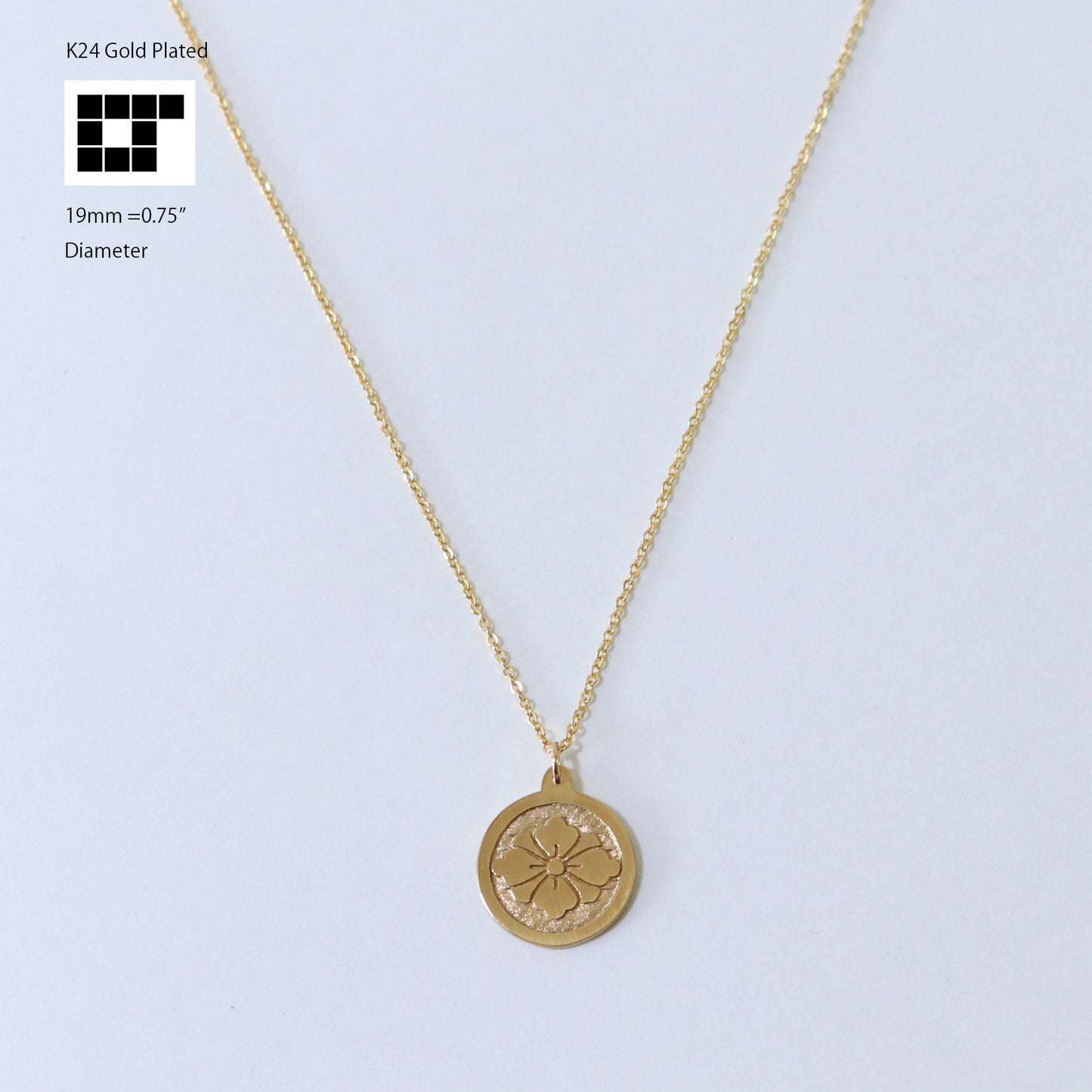 Pendant - Swords and Hanabishi in a circle - 丸に剣花菱