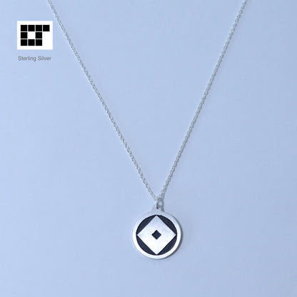 A Japanese nail puller in a circle  - 丸に釘抜き - Maruni Kuginuki - Pendant