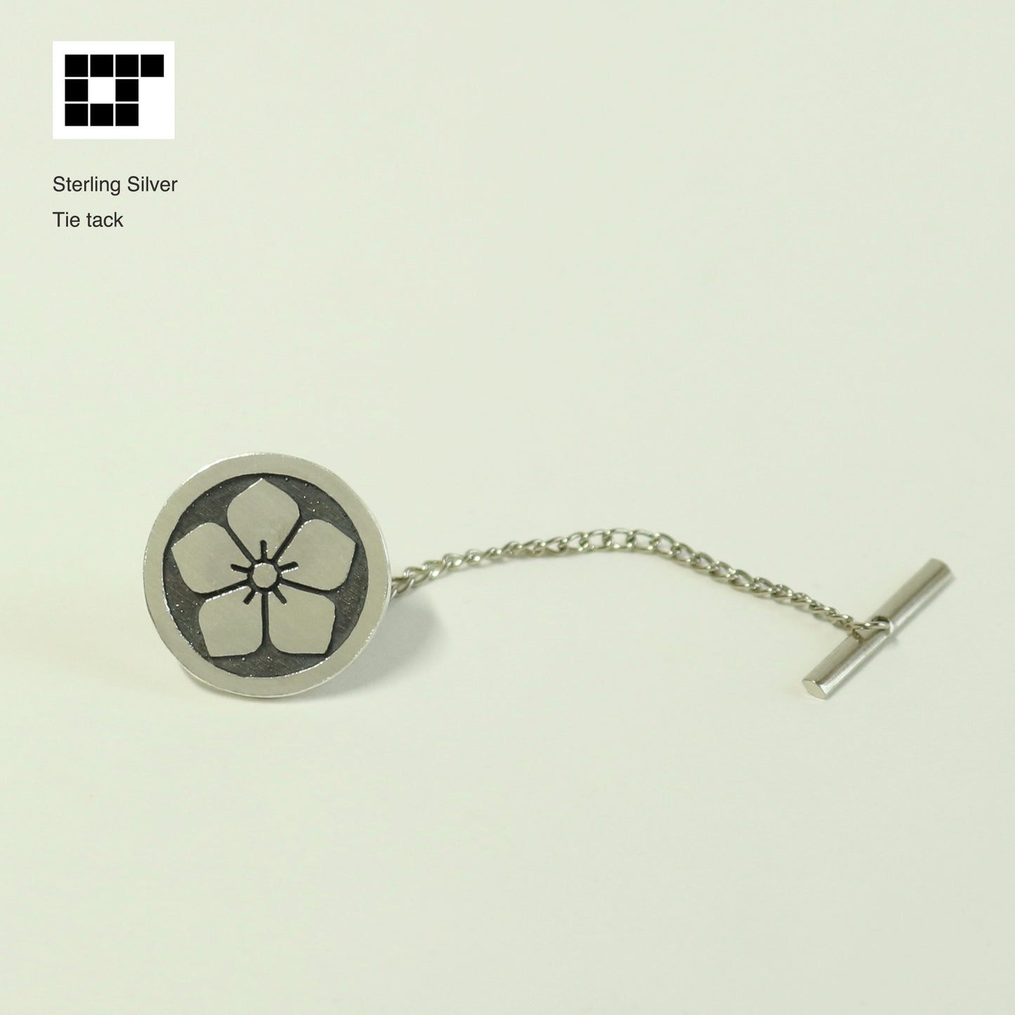 Cufflinks - A Chinese Bellflower in a circle - Maruni kikyou - 丸に桔梗