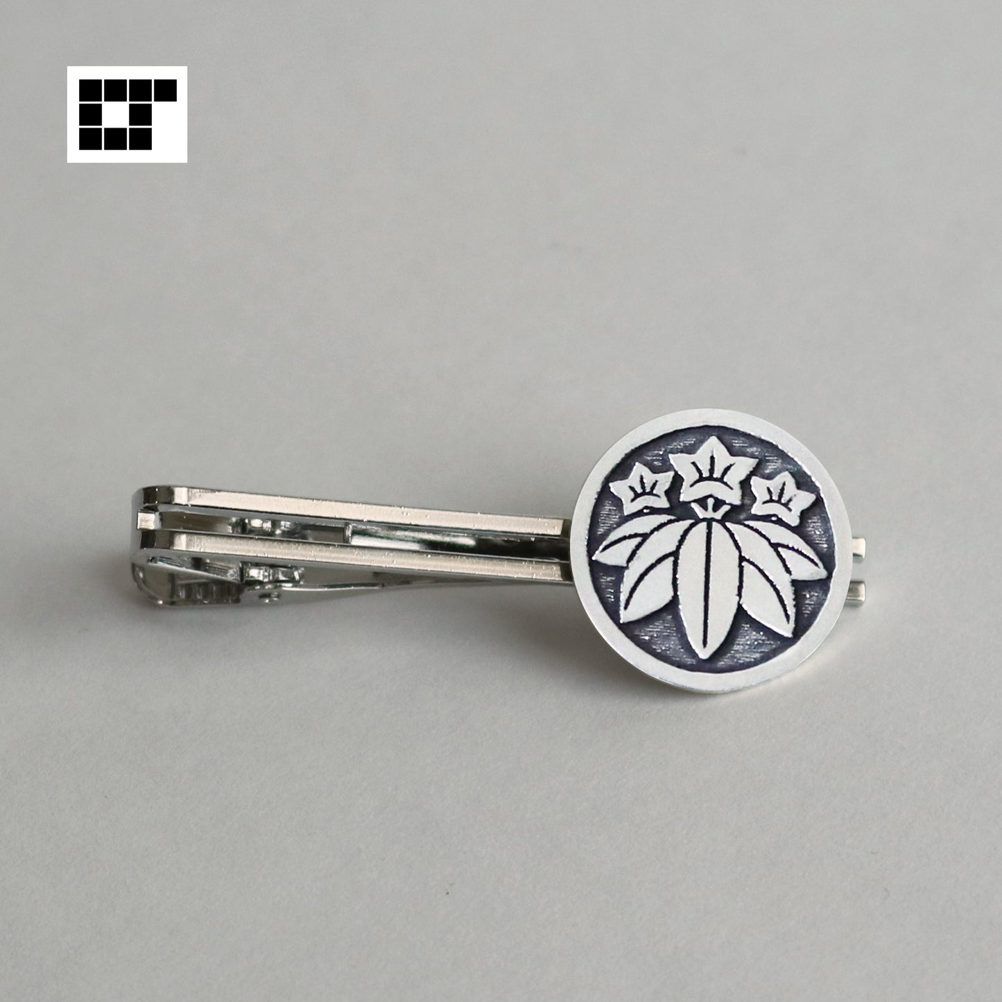 Tie tack - Maruni sasarindo - 丸に笹竜胆