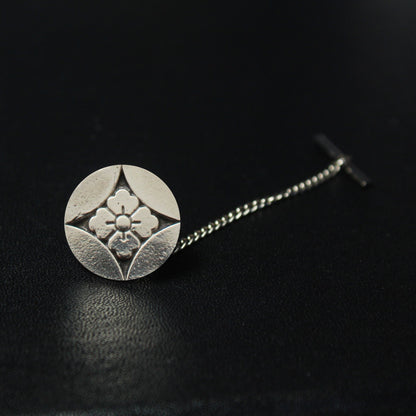 Shippou ni Hanabishi Kamon - Silver Kamon Tie tack / Lapel pin