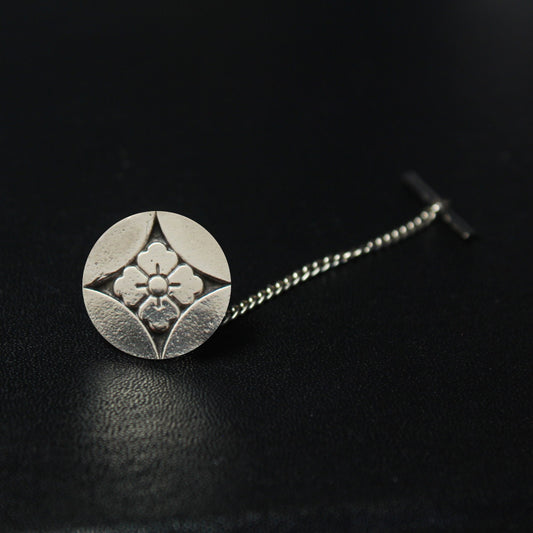 Shippou ni Hanabishi Kamon - Silver Kamon Tie tack / Lapel pin