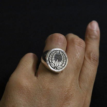 Wisteria Going Up in a circle - Silver Solid Ring