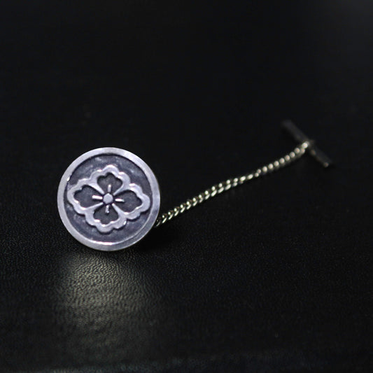 Tie tack - Chu-in-no Hanabishi in a circle - 丸に中陰の花菱