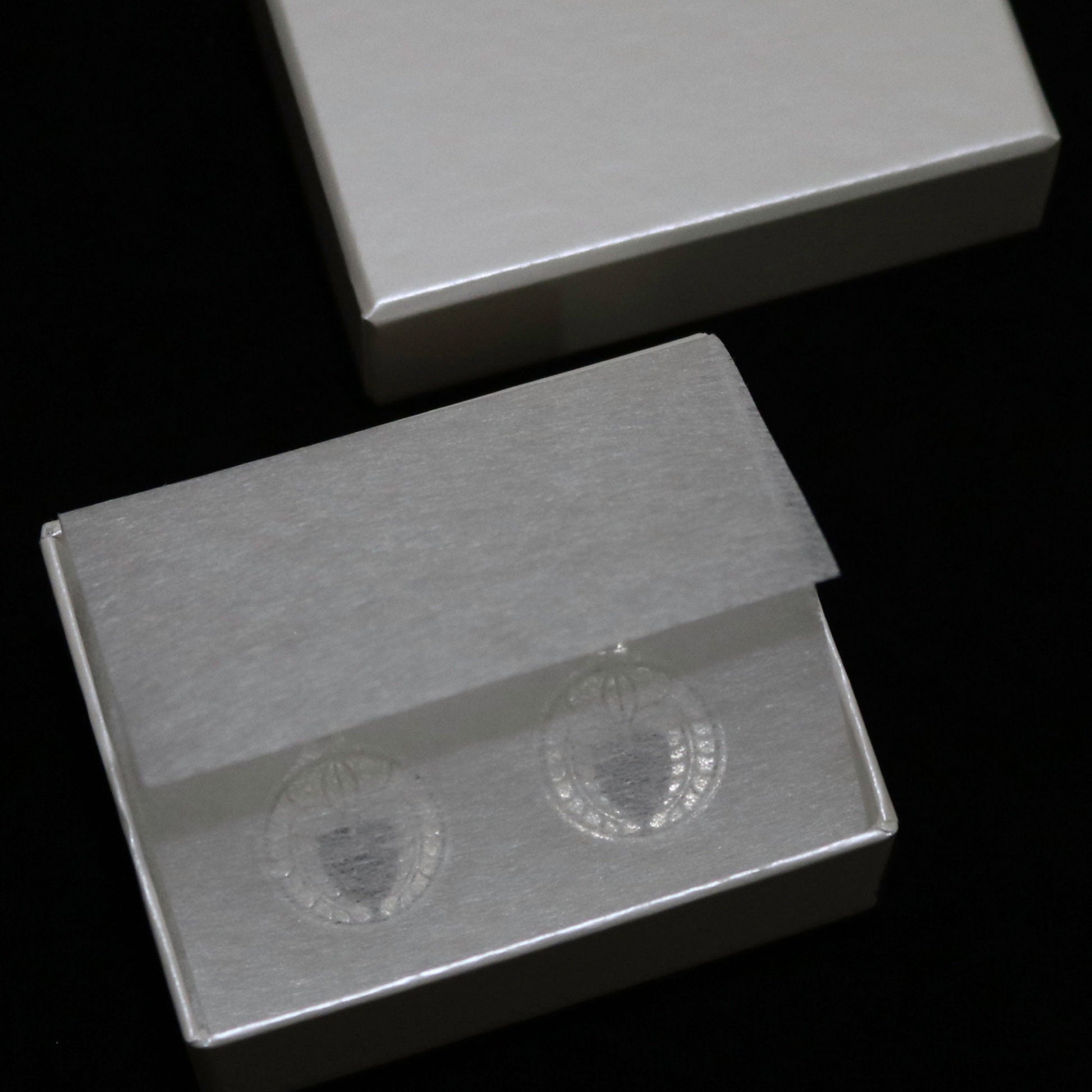 Crane in a circle - Tsuru Maru - Kamon Earrings - Silver Crest