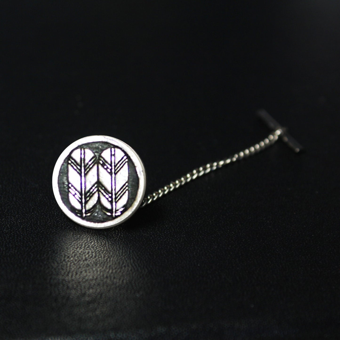Lining Hawk Feathers in a Circle - Japanese Kamon - Japanese Clan Crest - Silver Tie tack/ Lapel Pin