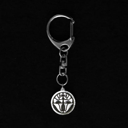 Cuddling Flower Gyoyou in a circle - Japanese Clan Crest - Key holder