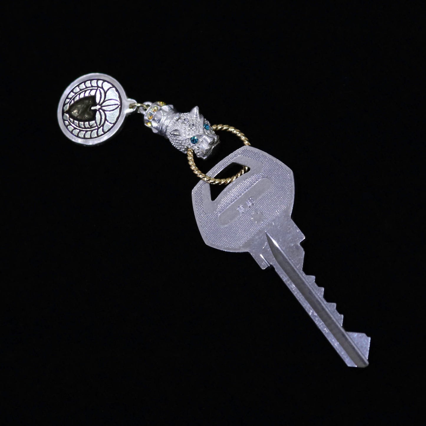 Kamon Jaguar Key accessory - Weeping Wisteria in a circle
