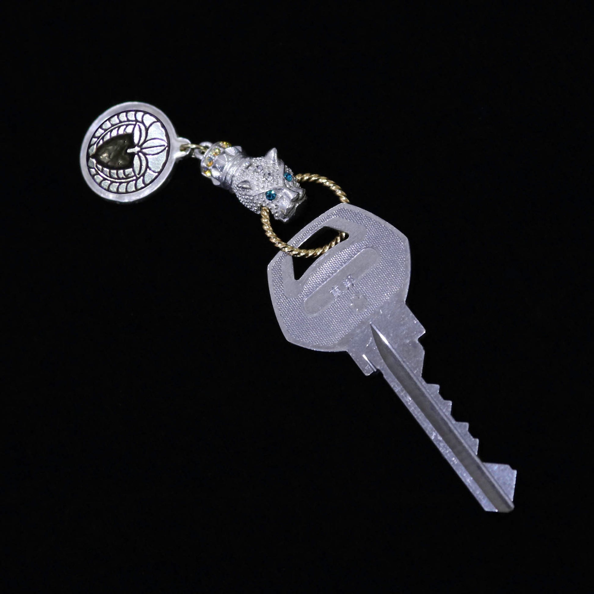 Kamon Jaguar Key accessory - Weeping Wisteria in a circle