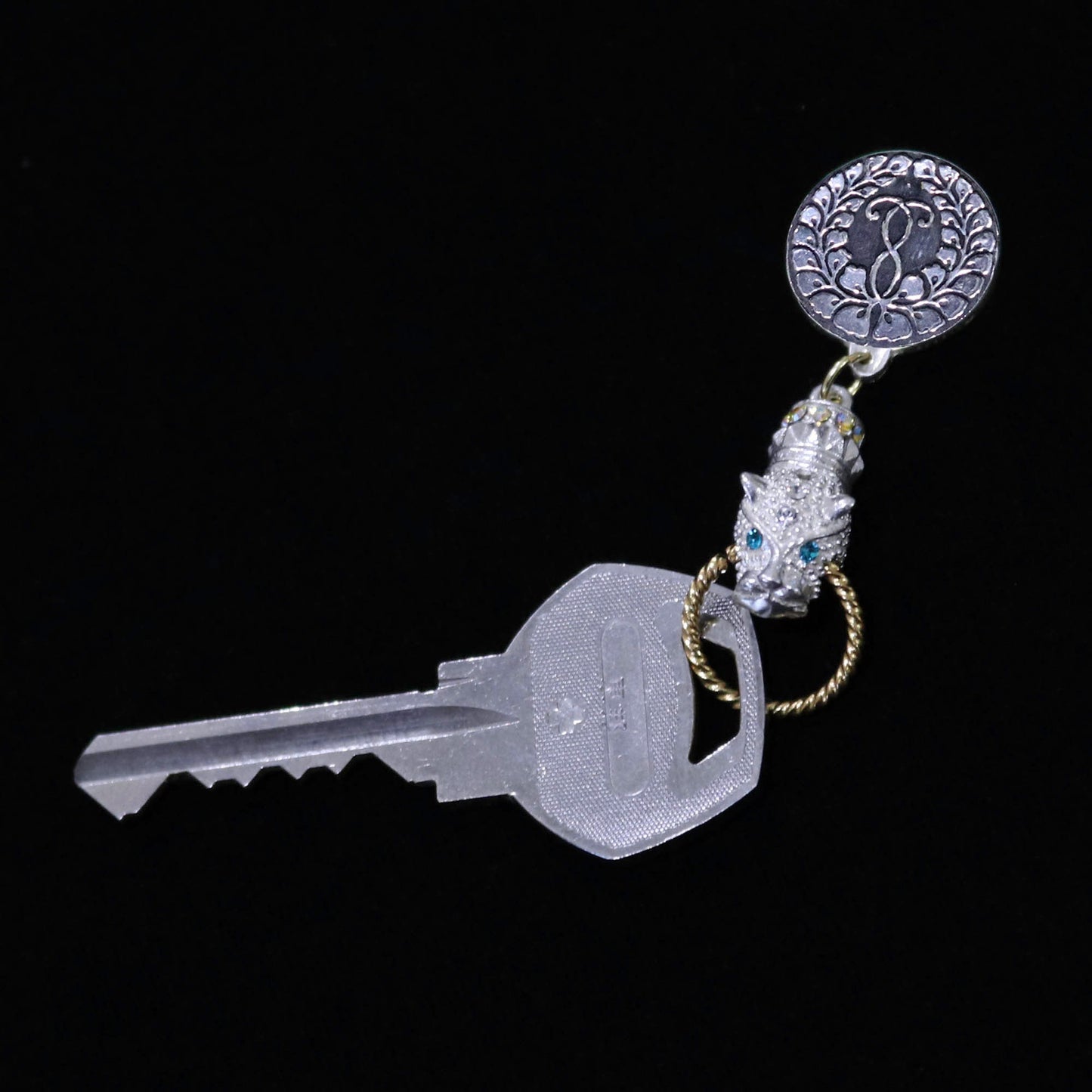 Kamon Jaguar Key accessory -  Rokujo Wisteria in a circle