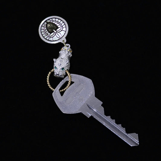 Kamon Jaguar Key accessory - Weeping Wisteria in a circle