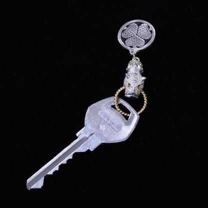 Kamon Jaguar Key accessory -  in a circle