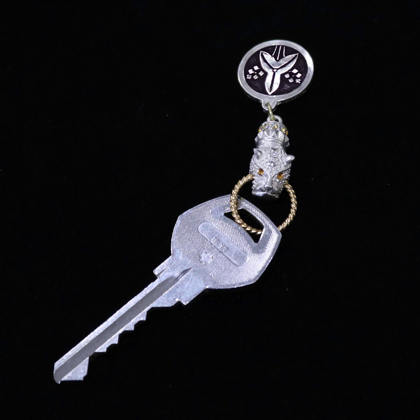 Kamon Jaguar Key accessory -  Japanese Quince in a circle