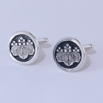 Tie tack - Five three Paulownia in a circle - 丸に五三桐
