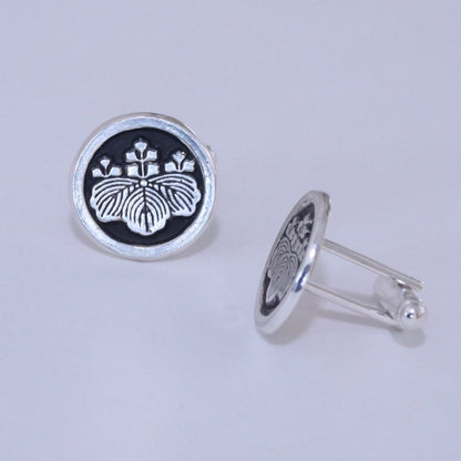 Tie tack - Five three Paulownia in a circle - 丸に五三桐