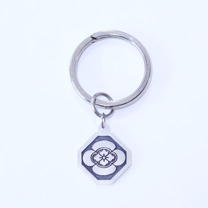 Key chain - Japanese Quince in a square trimmed corners - 隅切り角に木瓜