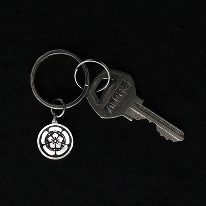 Silver Keyholder - Japanese Kamon - Clan Crest - Kara-hana in Goka in a circle