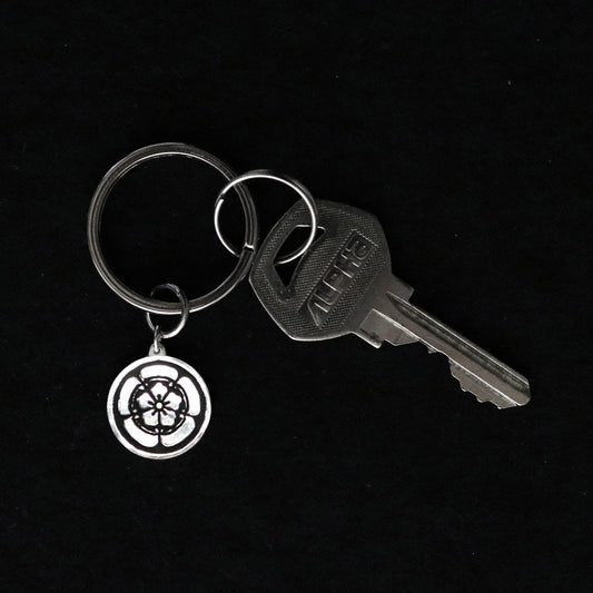 Silver Keyholder - Japanese Kamon - Clan Crest - Kara-hana in Goka in a circle