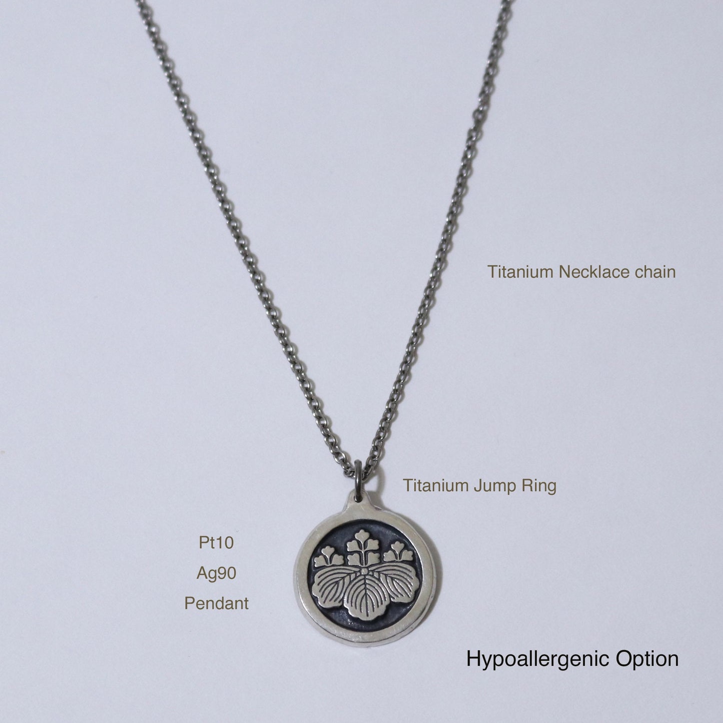 Pendant - Five Three Paulownia in a circle - Maruni Gosan Kiri