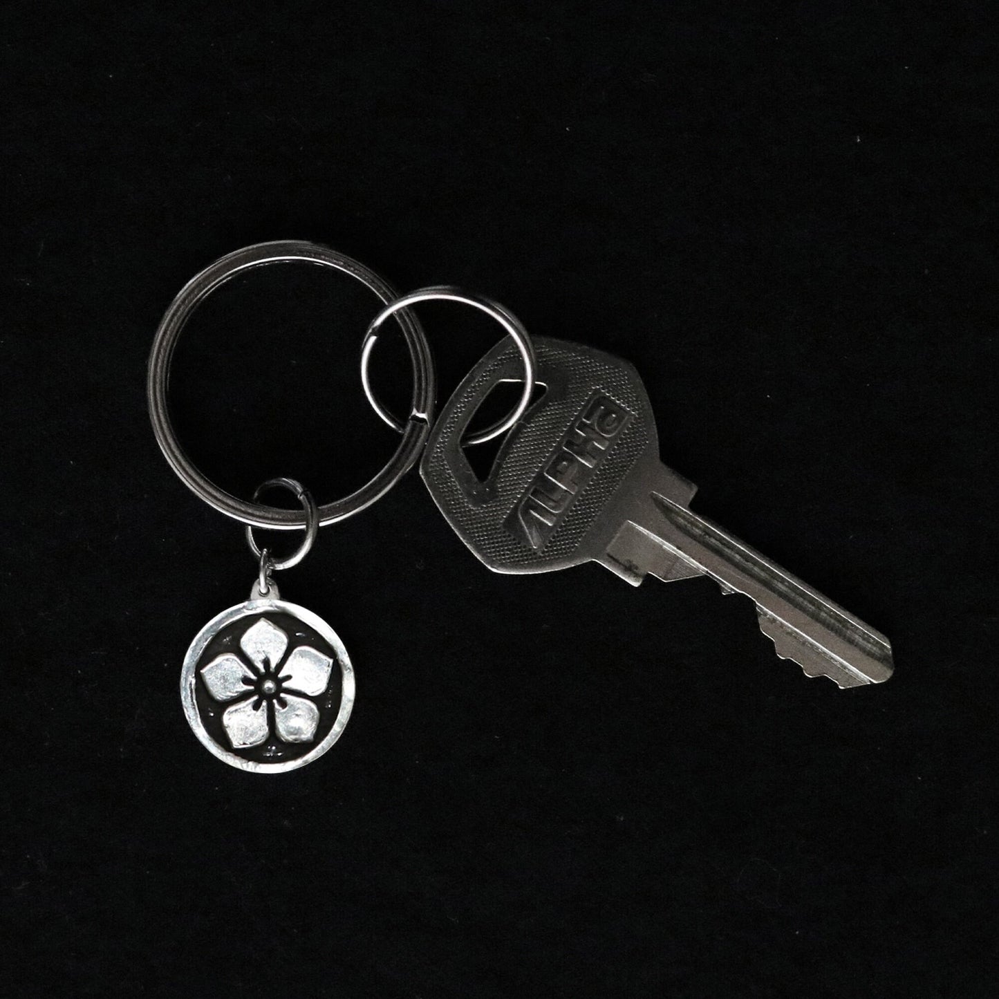 Key chain - Chinese Bellflower in a circle - Maruni Kikyo -  丸に桔梗
