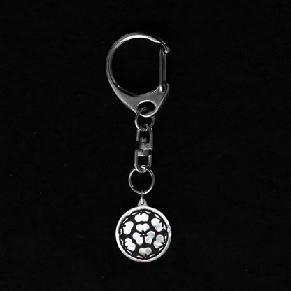 Key chain - Seven wood sorrels - Nanatsu Katabami - ７つ割り片喰