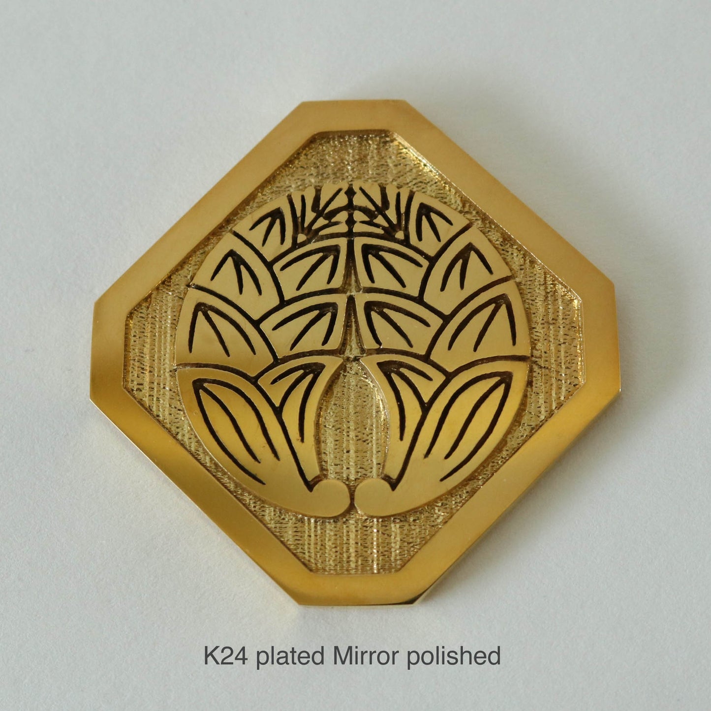 Medal - Dakimyuga - Cuddling Japanese Gingers in a square trimmed corners