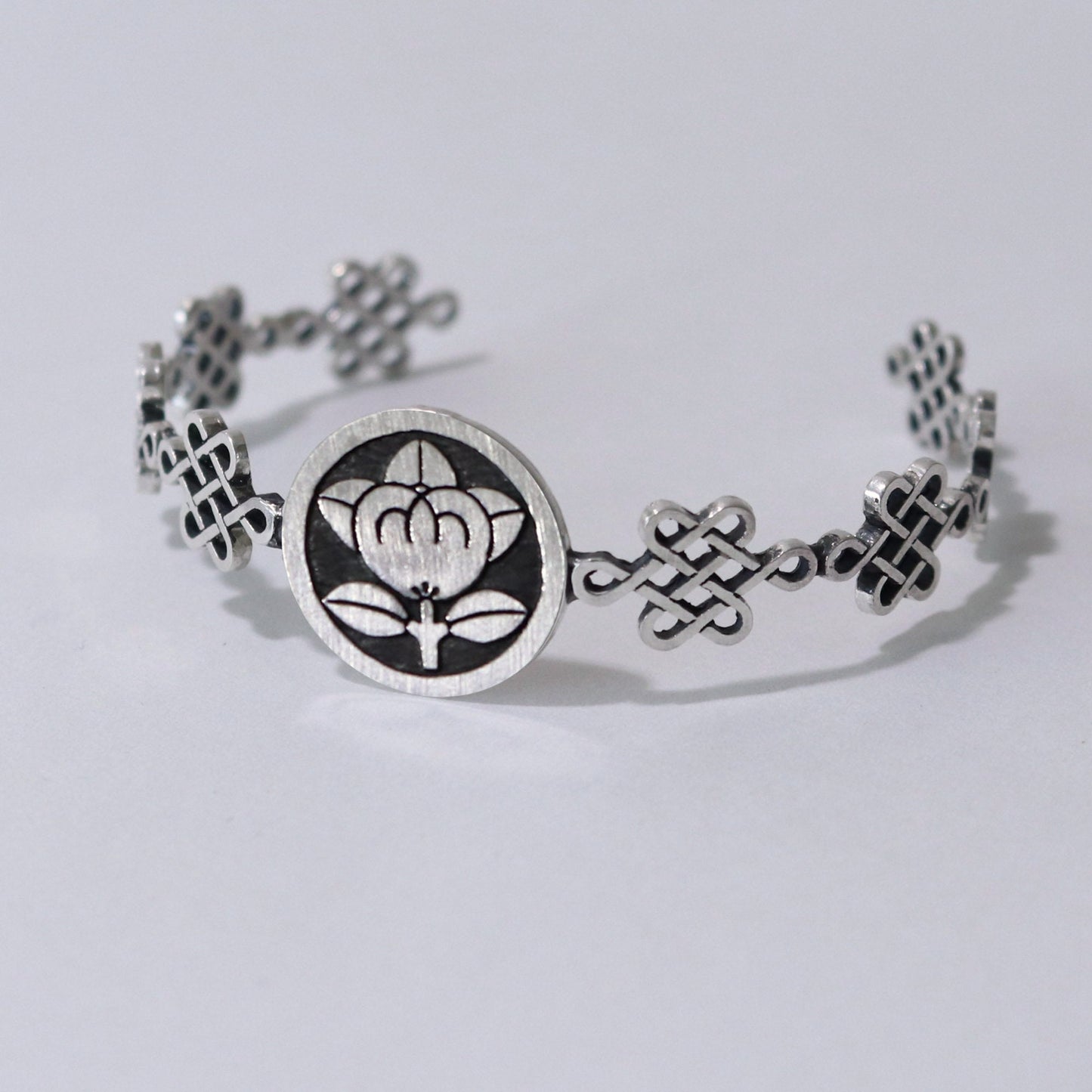 Bangle /Mandarine Orange in a circle / Kamon / Japanese Mon / Sterling Silver
