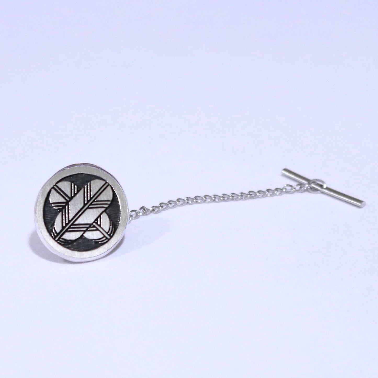 Crossing Hawk Feathers in a circle / Maruni Chigai Taka no Ha - Japanese Kamon -Silver Tie tack/ Lapel pin