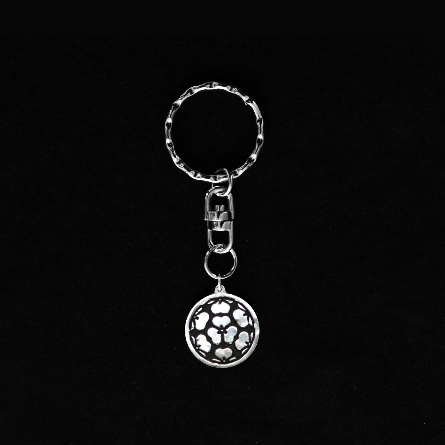 Key chain - Seven wood sorrels - Nanatsu Katabami - ７つ割り片喰