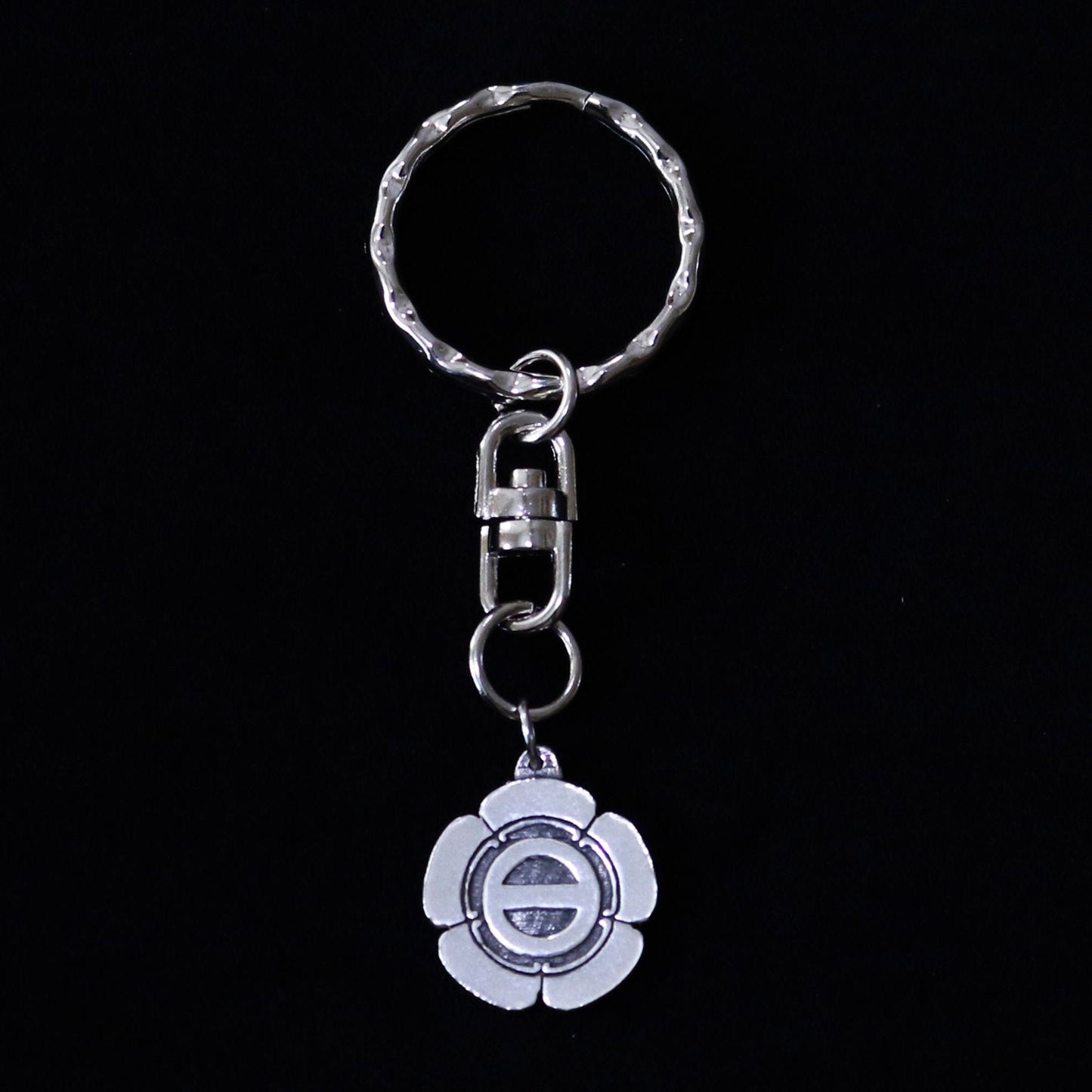 Key chain -One Line in a Circle in Five Petals - Gokani Maruni Ichi Biki