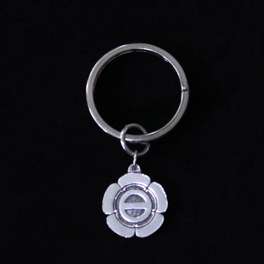 Key chain -One Line in a Circle in Five Petals - Gokani Maruni Ichi Biki