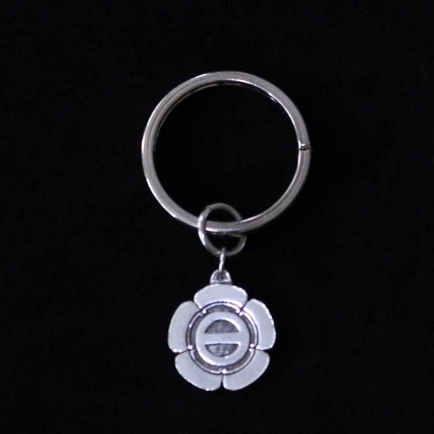 One Line in a Circle in Five Petals - Gokani Maruni Ichi Biki - Key chain - Kamon - Japanese Family Crest