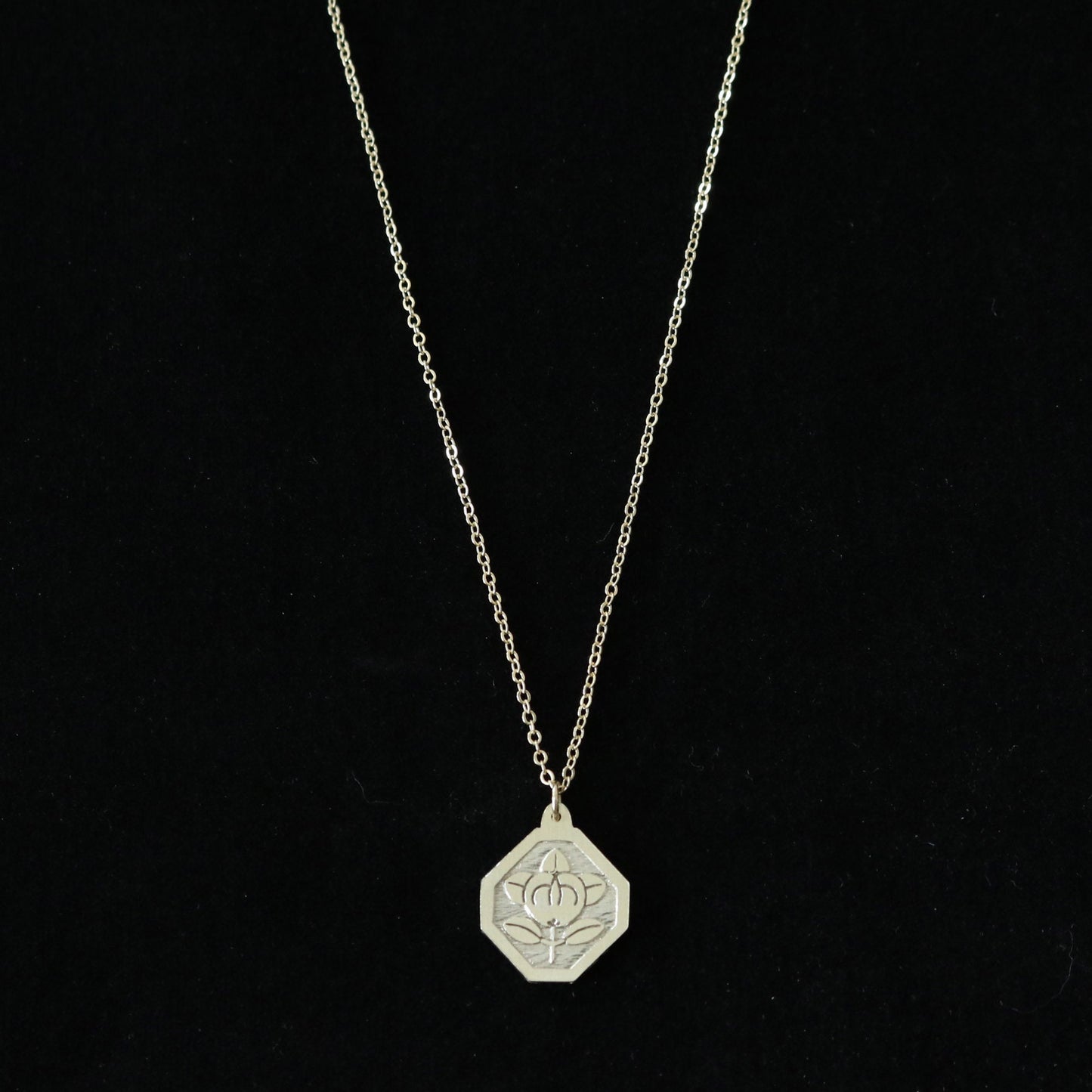 Tachibana in a square trimmed corners -  Japanese kamon pendant