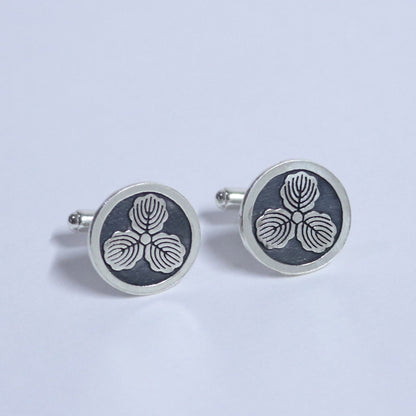 Tie tack - Three Oak Leaves Kamon - 丸に三つ柏