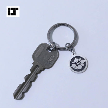 Hanabishi and swords in a circle - Key chain - Kamon - Japanese Family Crest
