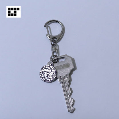 Three Swirled Wisteria - Fuji-tomoe - Key chain - Kamon - Japanese Family Crest