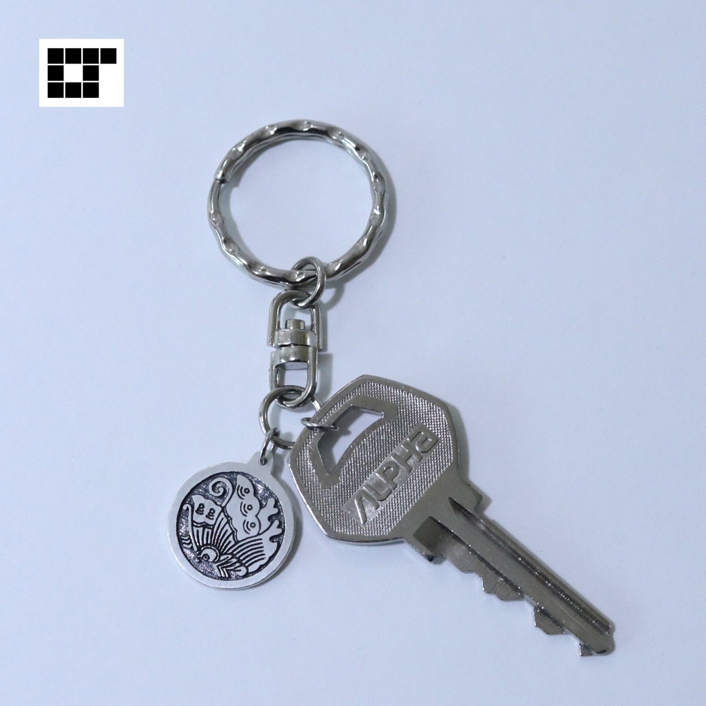 Key chain - Butterfly in a circle - 丸に揚羽蝶