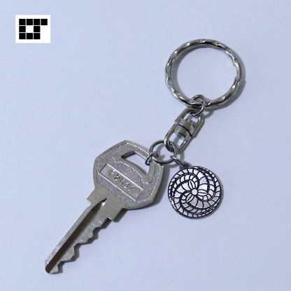 Three Swirled Wisteria - Fuji-tomoe - Key chain - Kamon - Japanese Family Crest