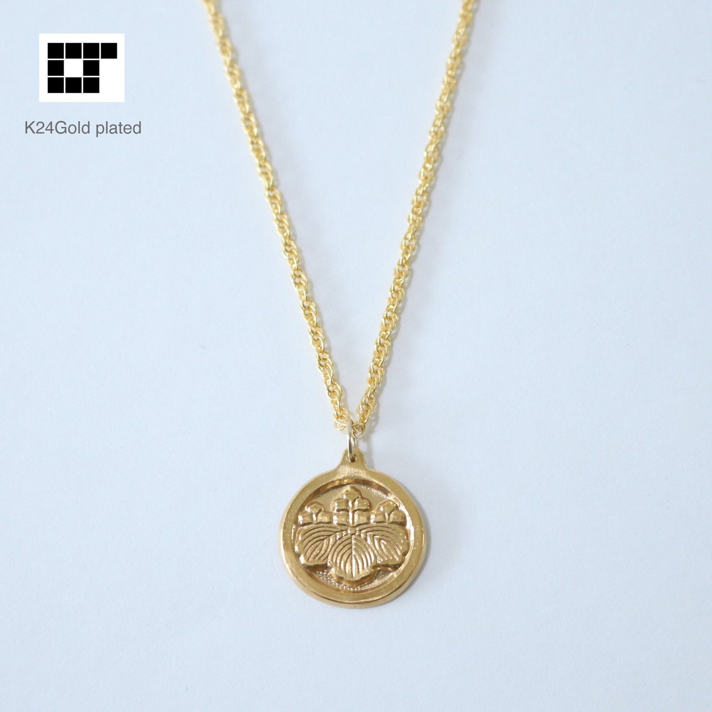 Pendant - Five Three Paulownia in a circle - Maruni Gosan Kiri