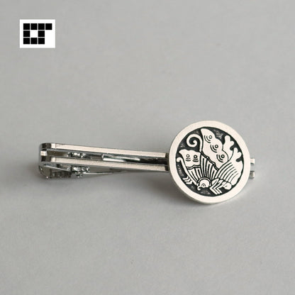 Tie bar - Butterfly in a circle - Japanese Clan Crest