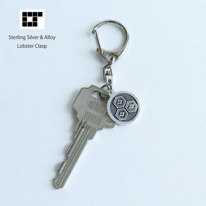 Key chain - Three of Hanabishi in hexagon in a circle - 丸に三つ盛り亀甲に花菱